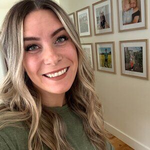 Meet your Posher, Hayley!